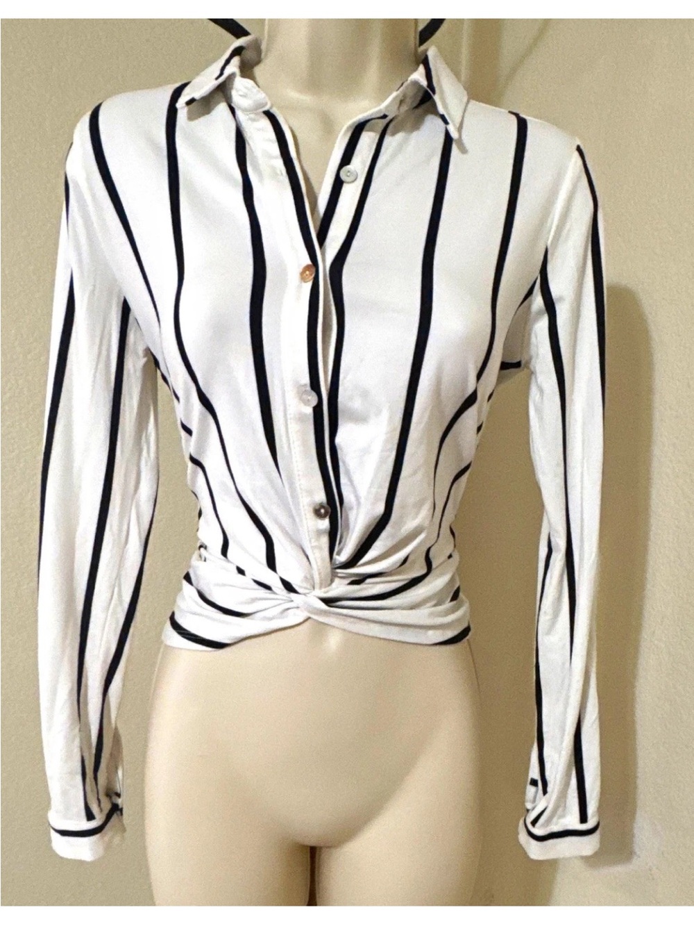 Sweet Rain Women’s Striped Collared Long Sleeve Button Twist Top S